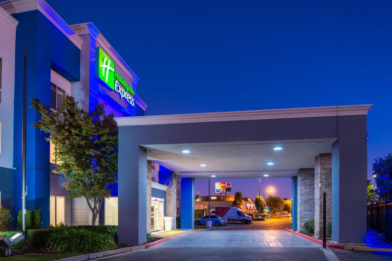 Holiday Inn Express Stockton Southeast By Ihg Buitenkant foto
