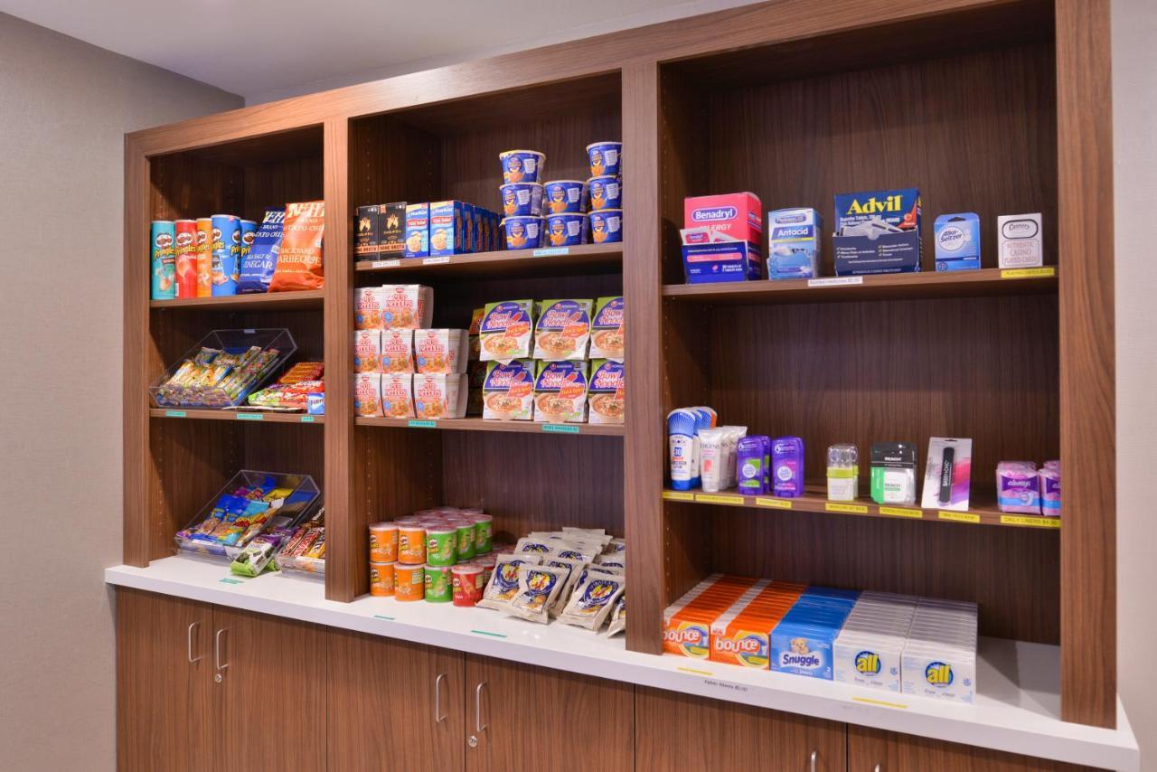 Holiday Inn Express Stockton Southeast By Ihg Buitenkant foto